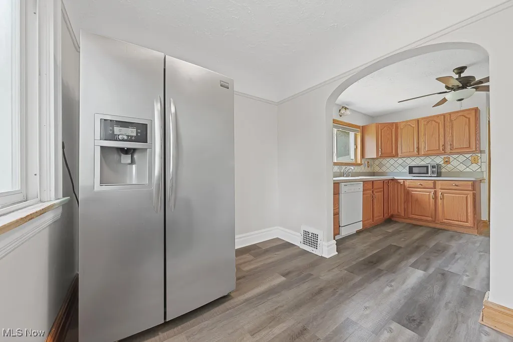 Dining area attached to kitchen
