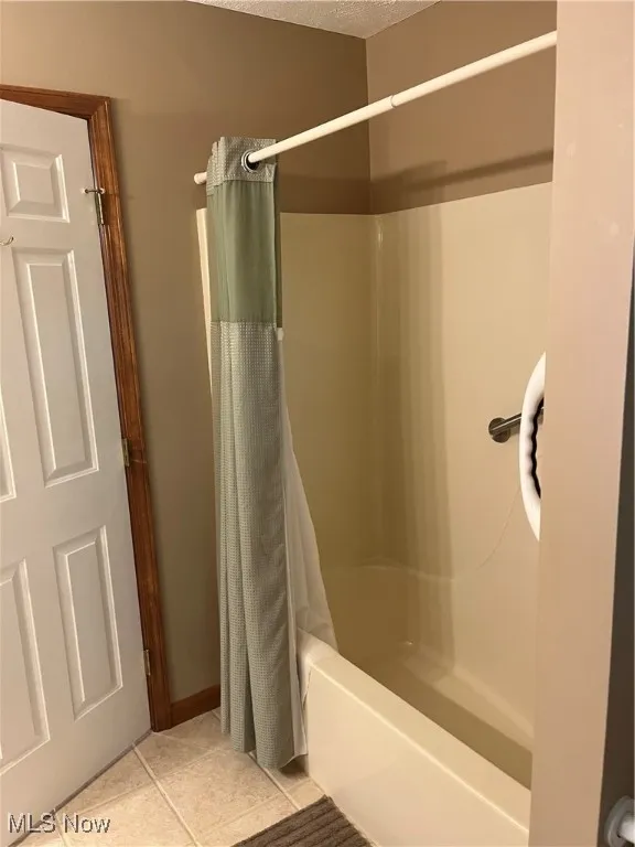Shower / bath co and a t