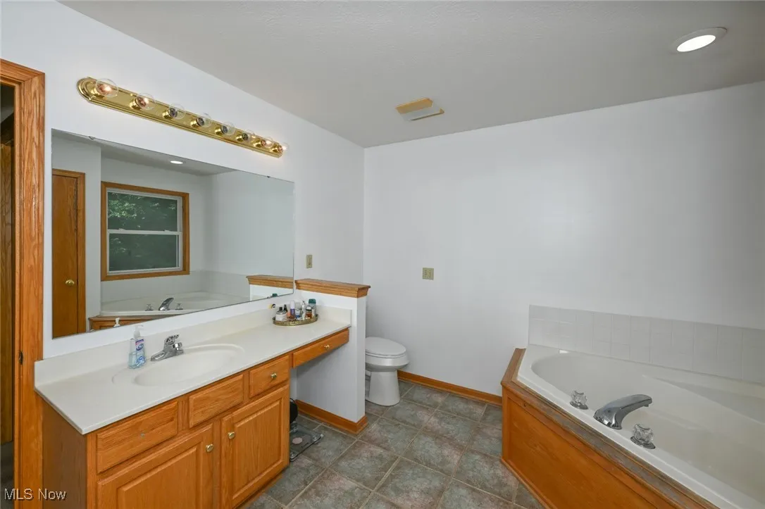 16995 Bundysburg Road, Middlefield, Ohio 44062,MLS Now Listing ID