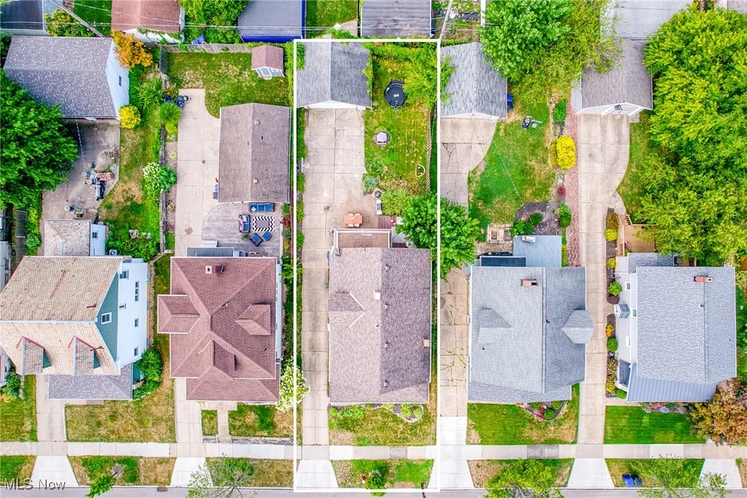 Aerial perspective of suburban area with property boundaries highlighted