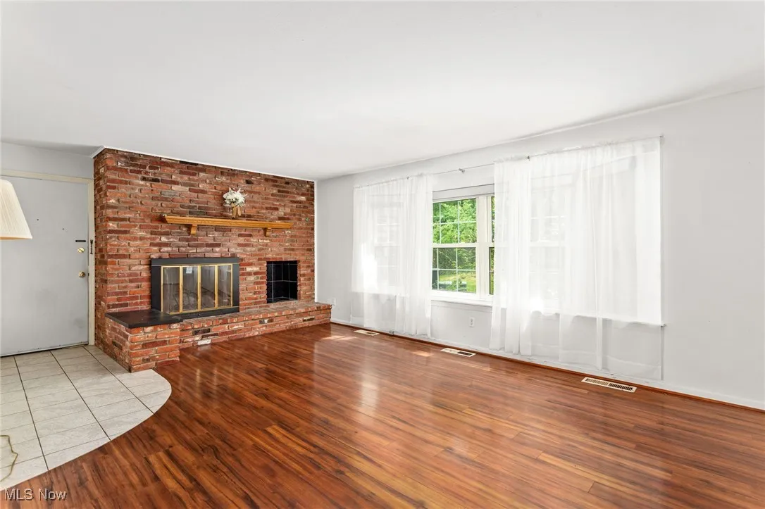 living room featuring laminate floors