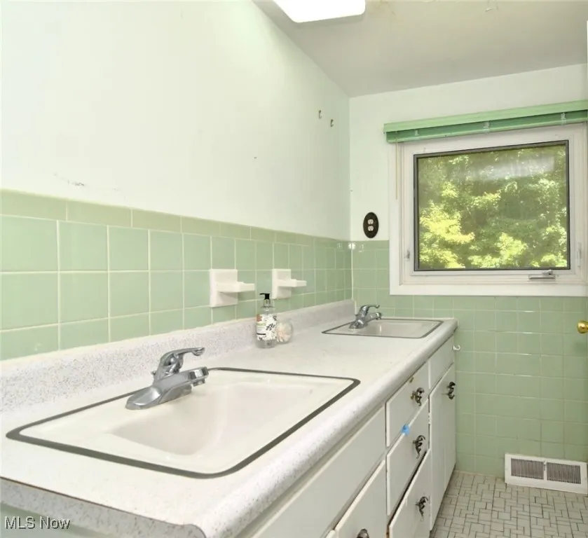 31299 Fairview Drive, Chagrin Falls, Ohio 44022,MLS Now Listing ID