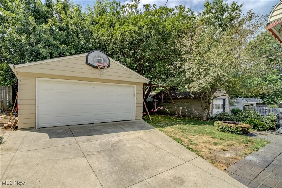 1650 Parkwood Road, Lakewood, Ohio 44107,MLS Now Listing ID