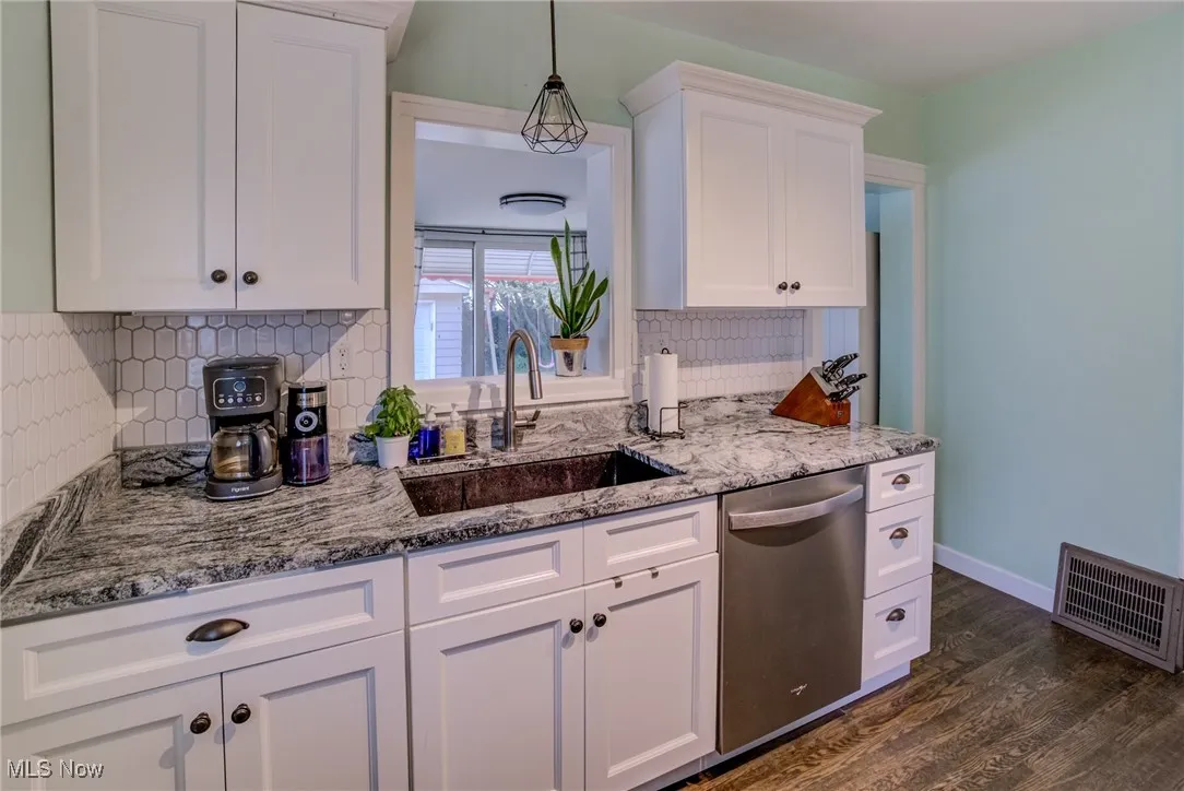 1650 Parkwood Road, Lakewood, Ohio 44107,MLS Now Listing ID