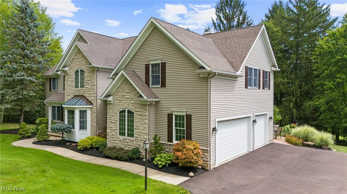 11215 Beechnut Lane, Chardon, Ohio 44024,MLS Now Listing ID