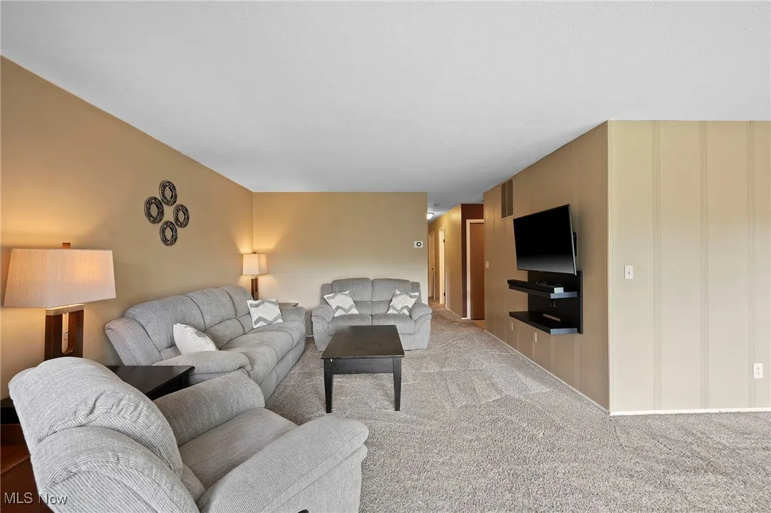 525 Beeler Drive, Berea, Ohio 44017,MLS Now Listing ID