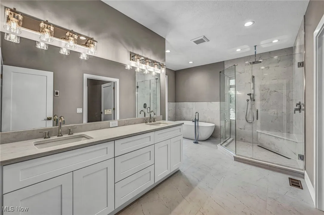 247 Lake Meade Drive, Orange, Ohio 44022,MLS Now Listing ID