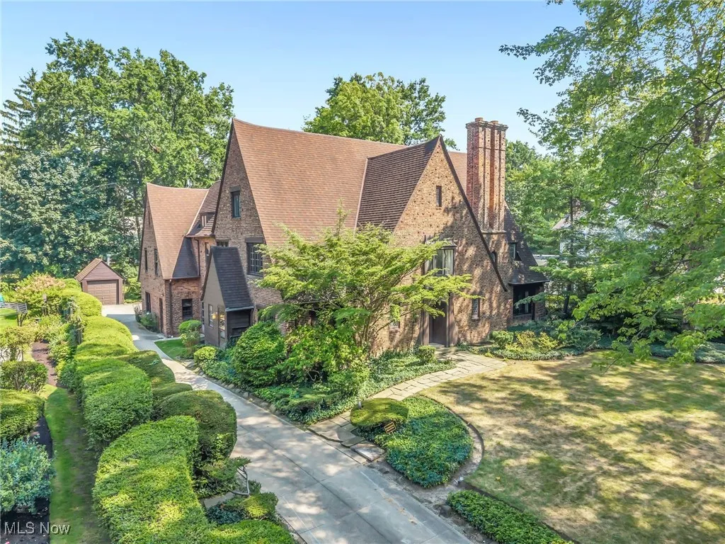 2717 Leighton Road, Shaker Heights, Ohio 44120,MLS Now Listing ID