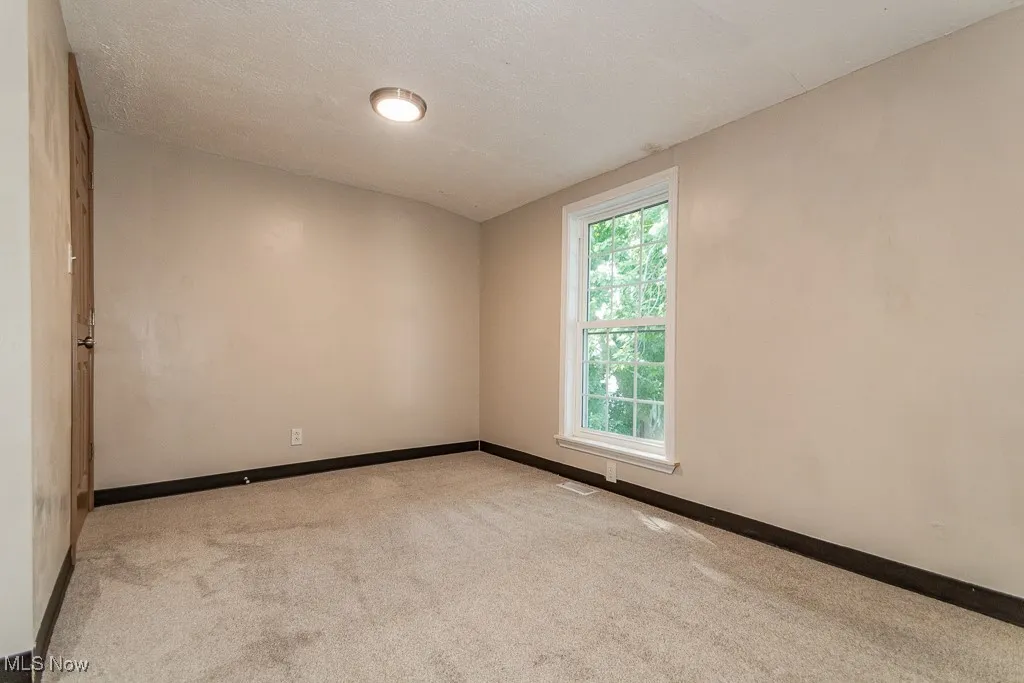 25450 Farringdon Avenue, Euclid, Ohio 44132,MLS Now Listing ID