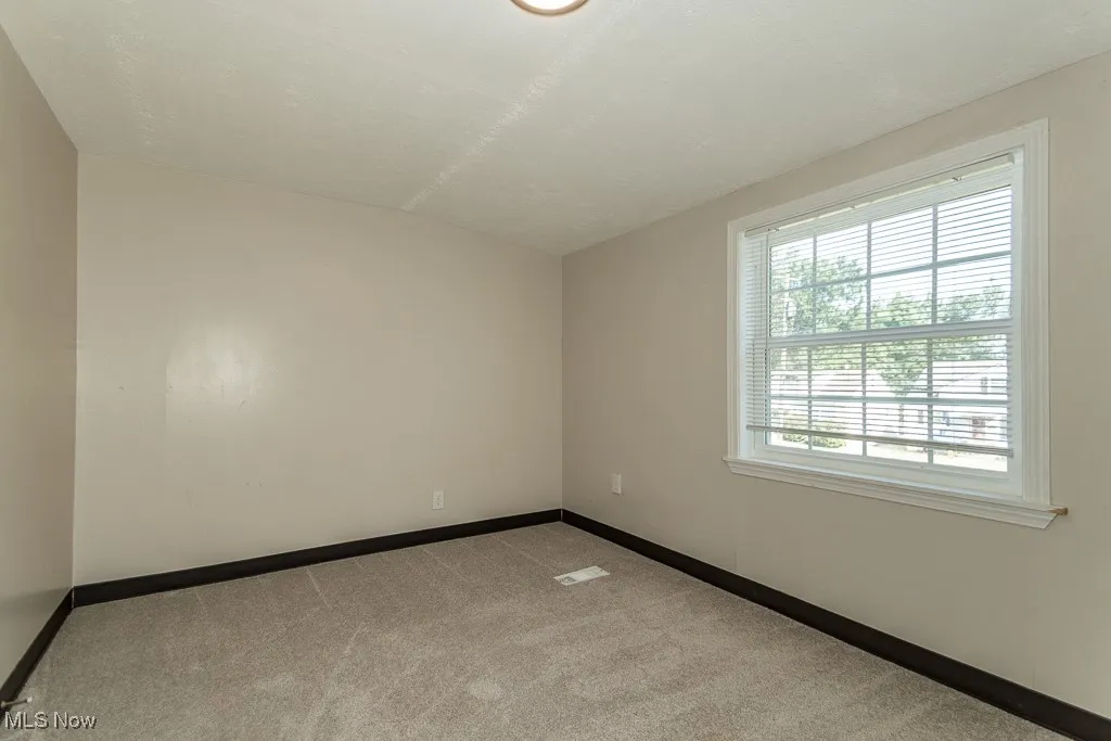 25450 Farringdon Avenue, Euclid, Ohio 44132,MLS Now Listing ID