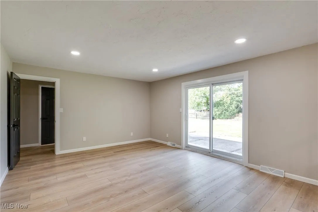 5429 Chickadee Lane, Lyndhurst, Ohio 44124,MLS Now Listing ID