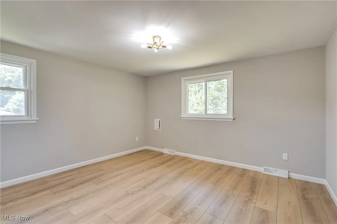 5429 Chickadee Lane, Lyndhurst, Ohio 44124,MLS Now Listing ID