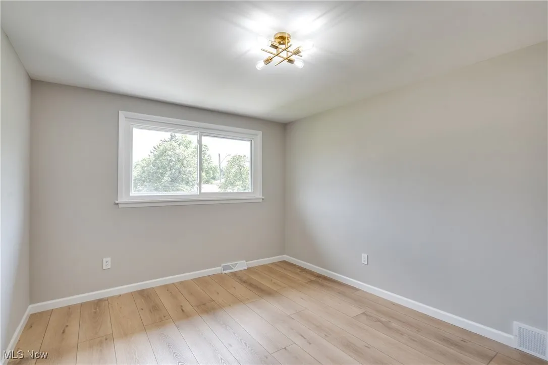 5429 Chickadee Lane, Lyndhurst, Ohio 44124,MLS Now Listing ID