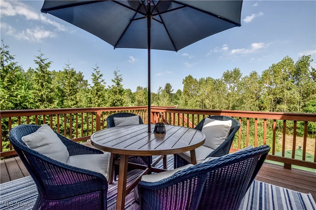 Upper deck seating area