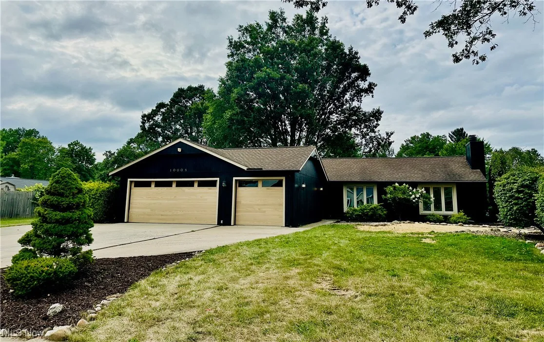 Welcome to 10008 Plum Brook Lane!