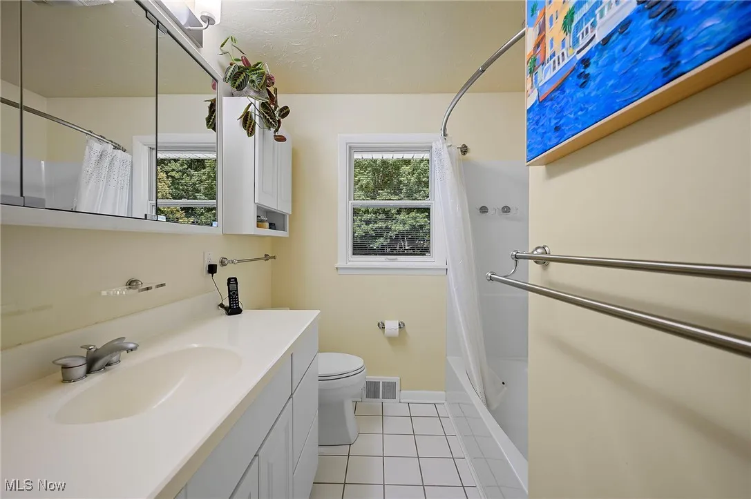 First floor full bathroom!