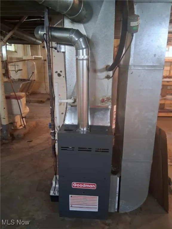 Utility room with heating unit