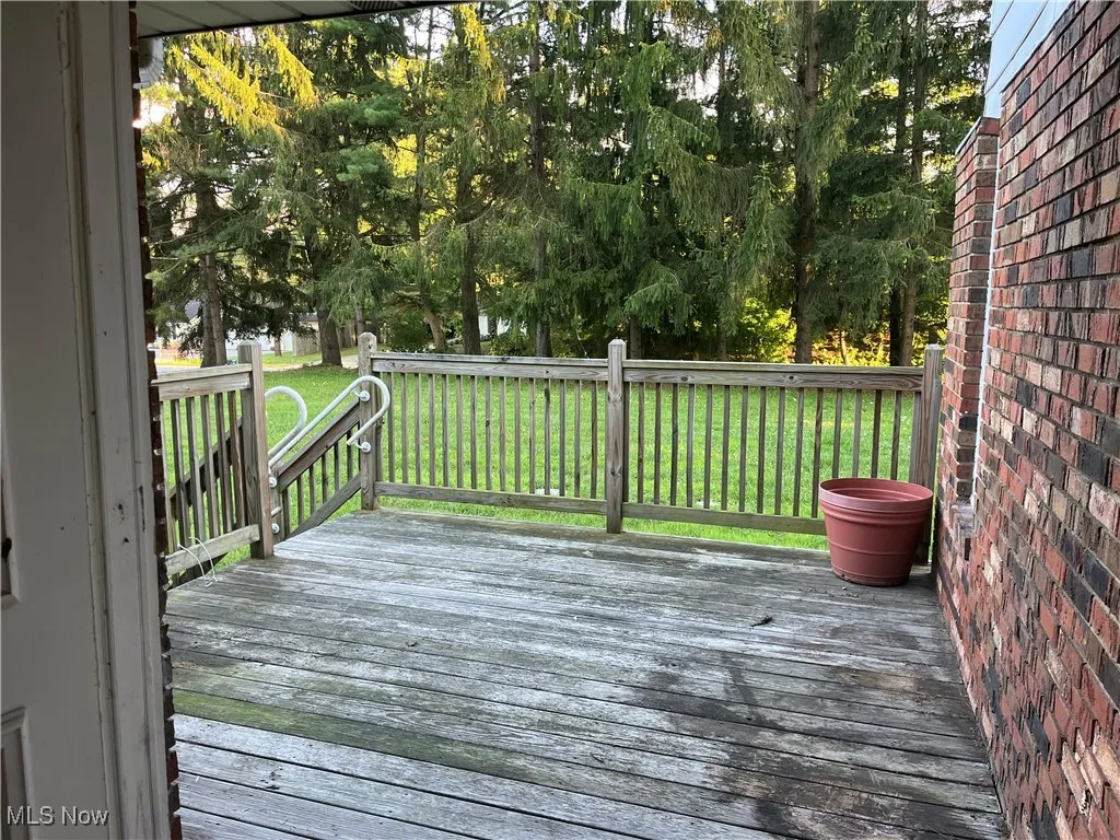 Off front of house.