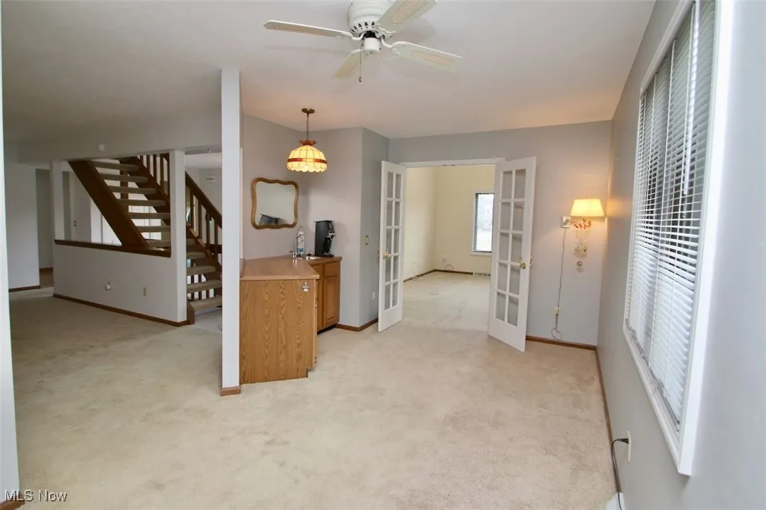 Additional Sitting Area with wet bar