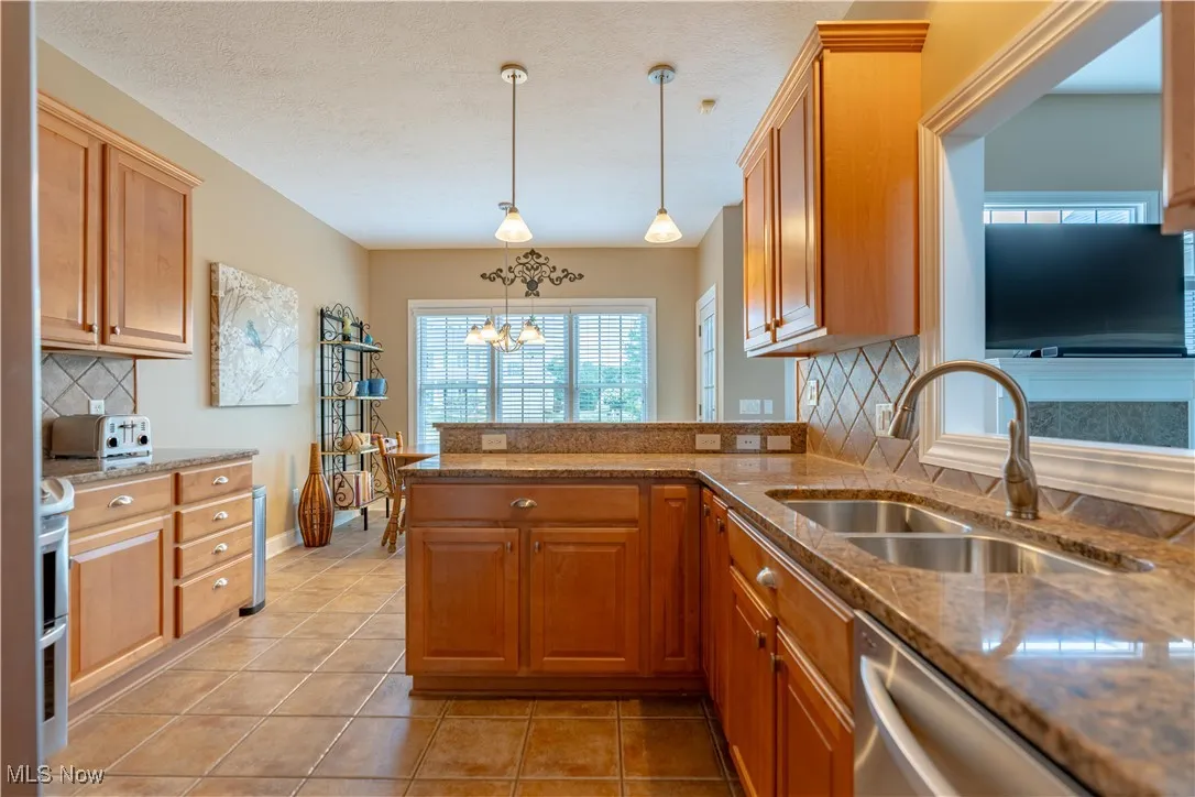 2984 Villa Glen Circle, Canton, Ohio 44708,MLS Now Listing ID