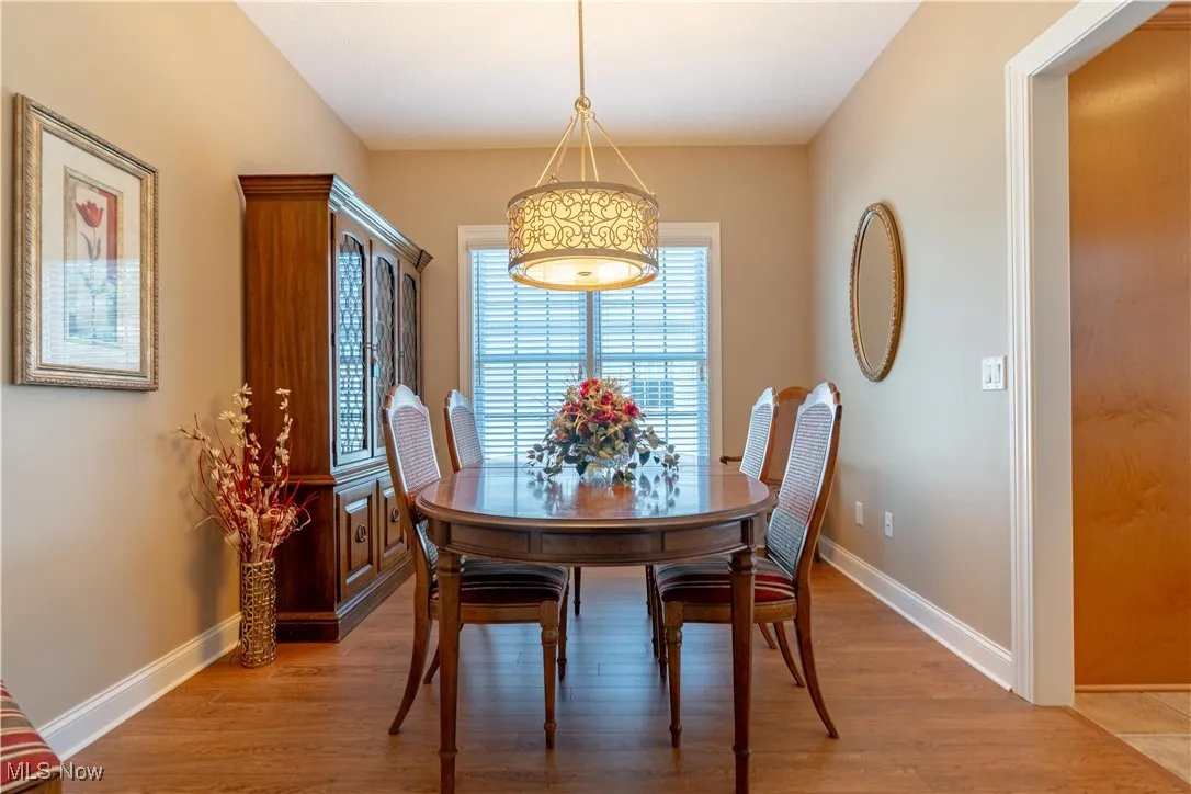 2984 Villa Glen Circle, Canton, Ohio 44708,MLS Now Listing ID
