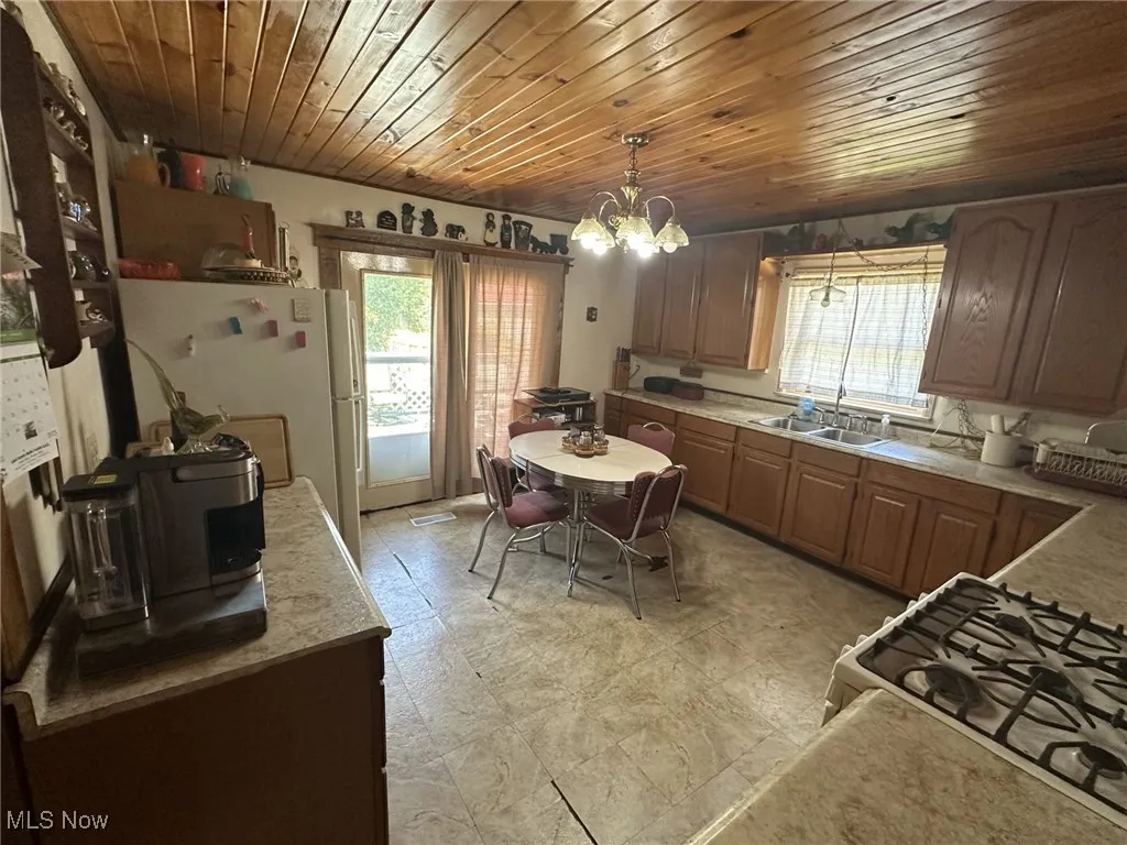 325 S Vine Street, Orrville, Ohio 44667,MLS Now Listing ID