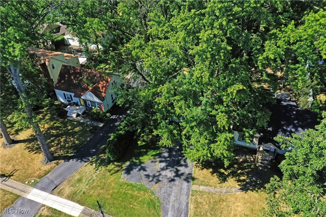 Aerial overview of property's location