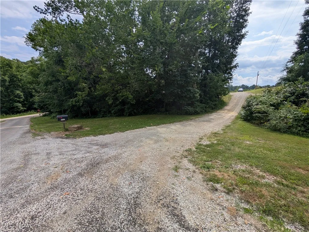 View of dirt / gravel road