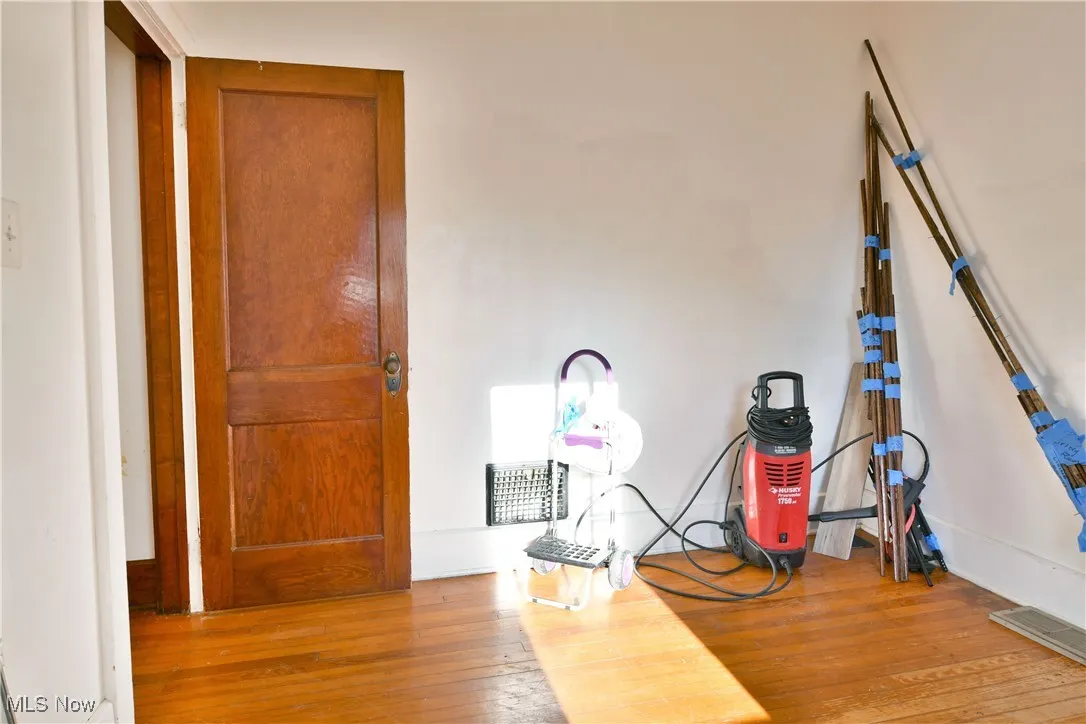 347 E Ravenwood Avenue, Youngstown, Ohio 44507,MLS Now Listing ID