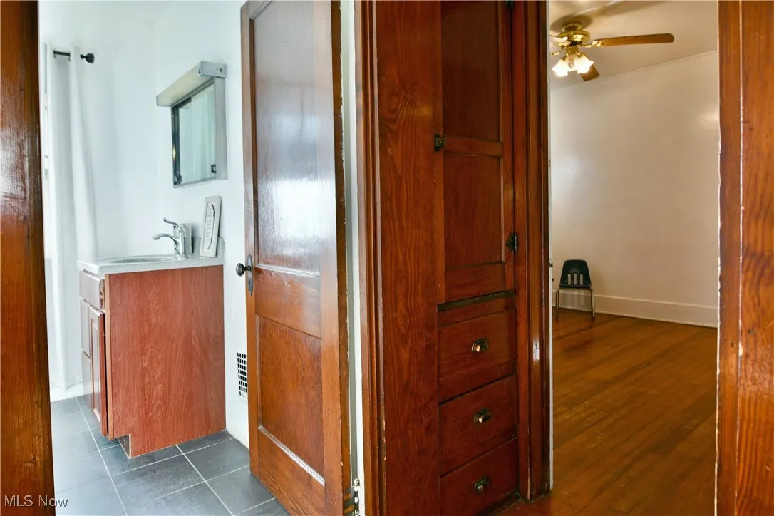 347 E Ravenwood Avenue, Youngstown, Ohio 44507,MLS Now Listing ID