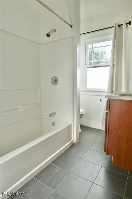 347 E Ravenwood Avenue, Youngstown, Ohio 44507,MLS Now Listing ID
