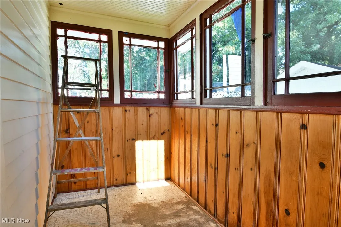 347 E Ravenwood Avenue, Youngstown, Ohio 44507,MLS Now Listing ID