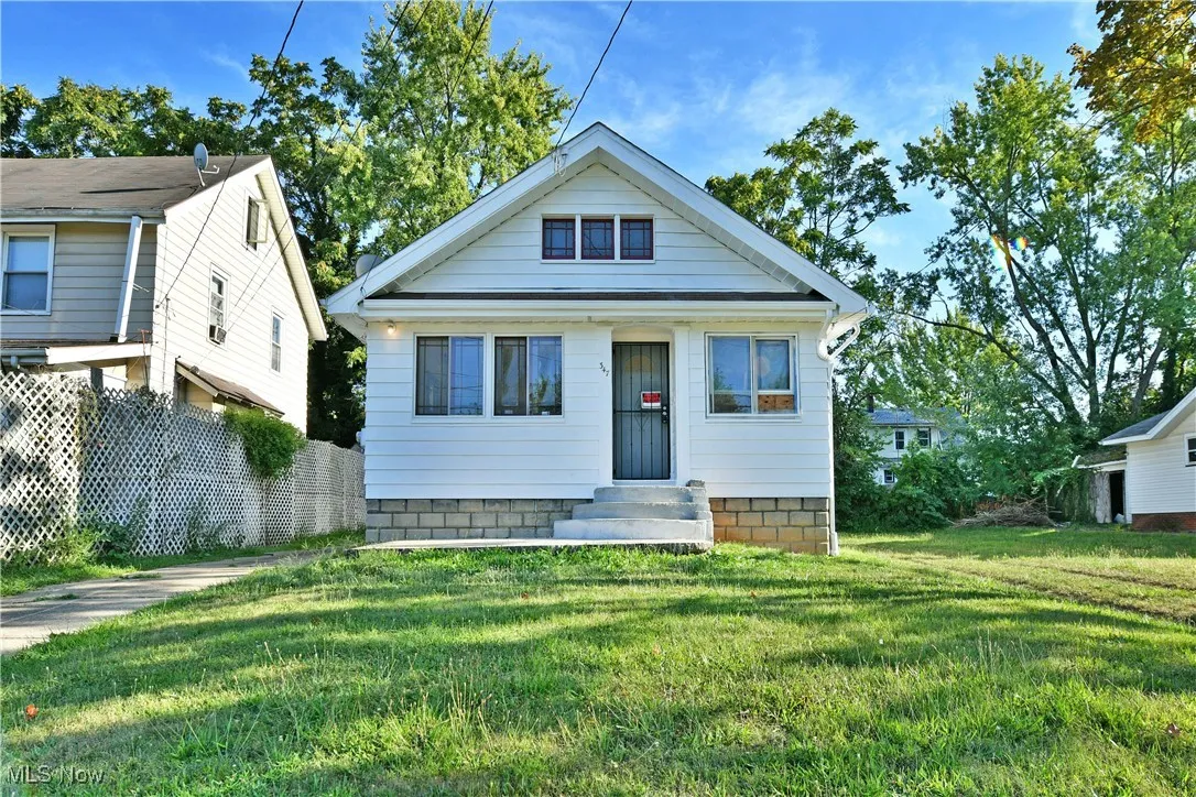 347 E Ravenwood Avenue, Youngstown, Ohio 44507,MLS Now Listing ID