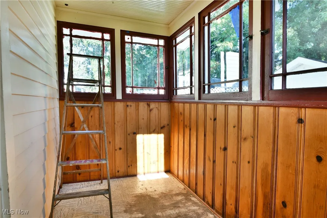 347 E Ravenwood Avenue, Youngstown, Ohio 44507,MLS Now Listing ID