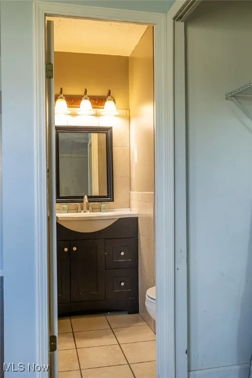 Main floor Half Bath