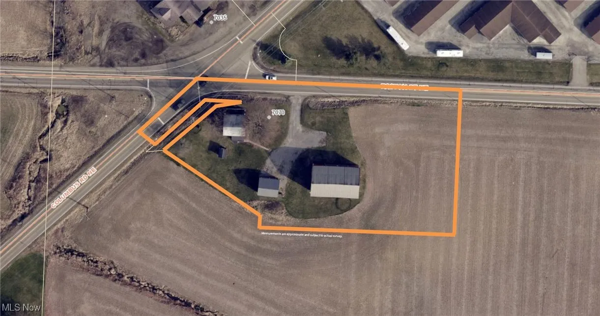 Aerial map of property and surrounding area with property boundaries highlighted