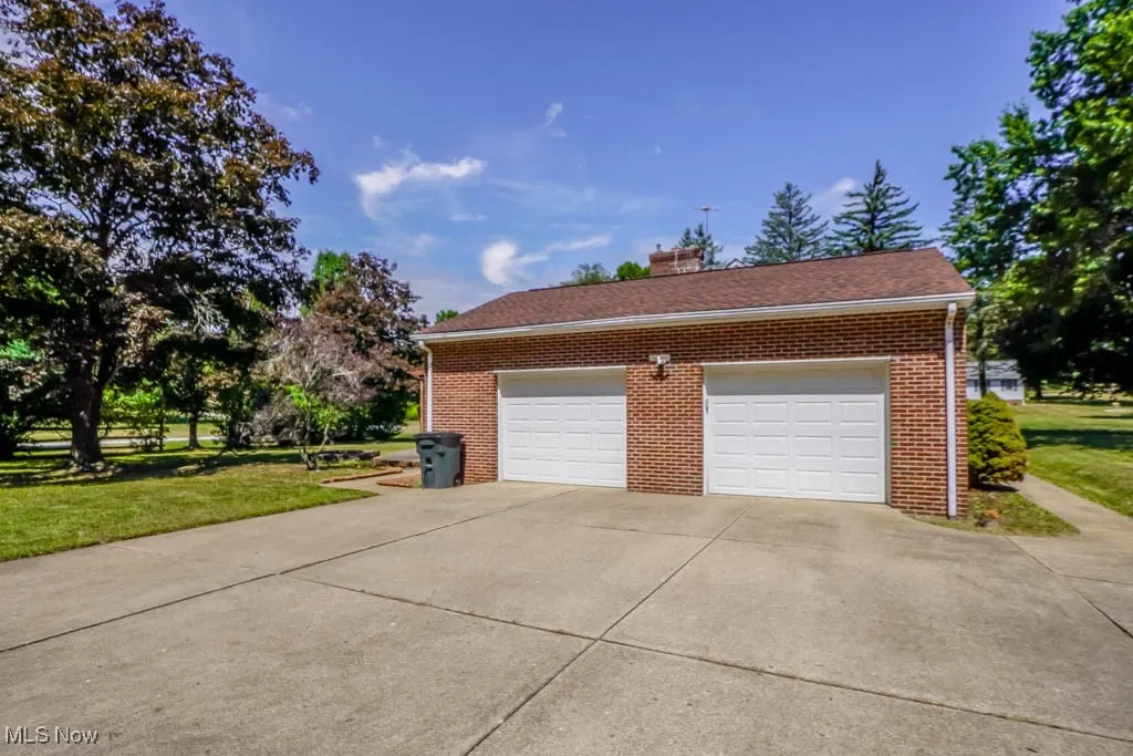 5861 Holderman Avenue, Louisville, Ohio 44641,MLS Now Listing ID