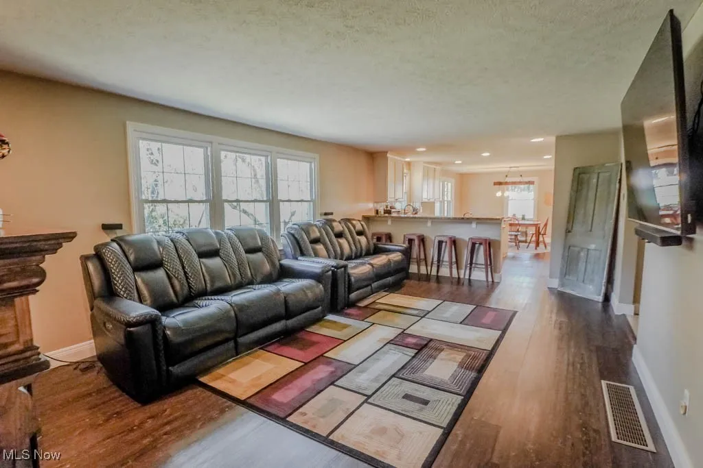5861 Holderman Avenue, Louisville, Ohio 44641,MLS Now Listing ID