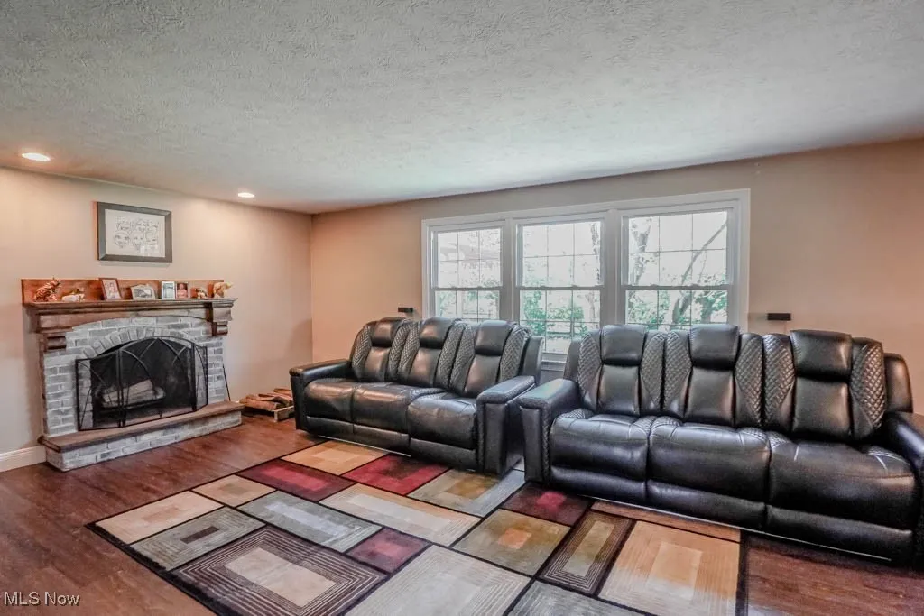 5861 Holderman Avenue, Louisville, Ohio 44641,MLS Now Listing ID