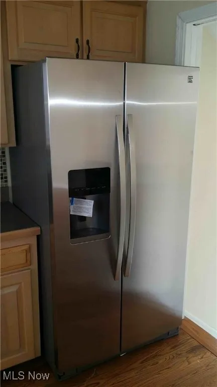 Refrigerator