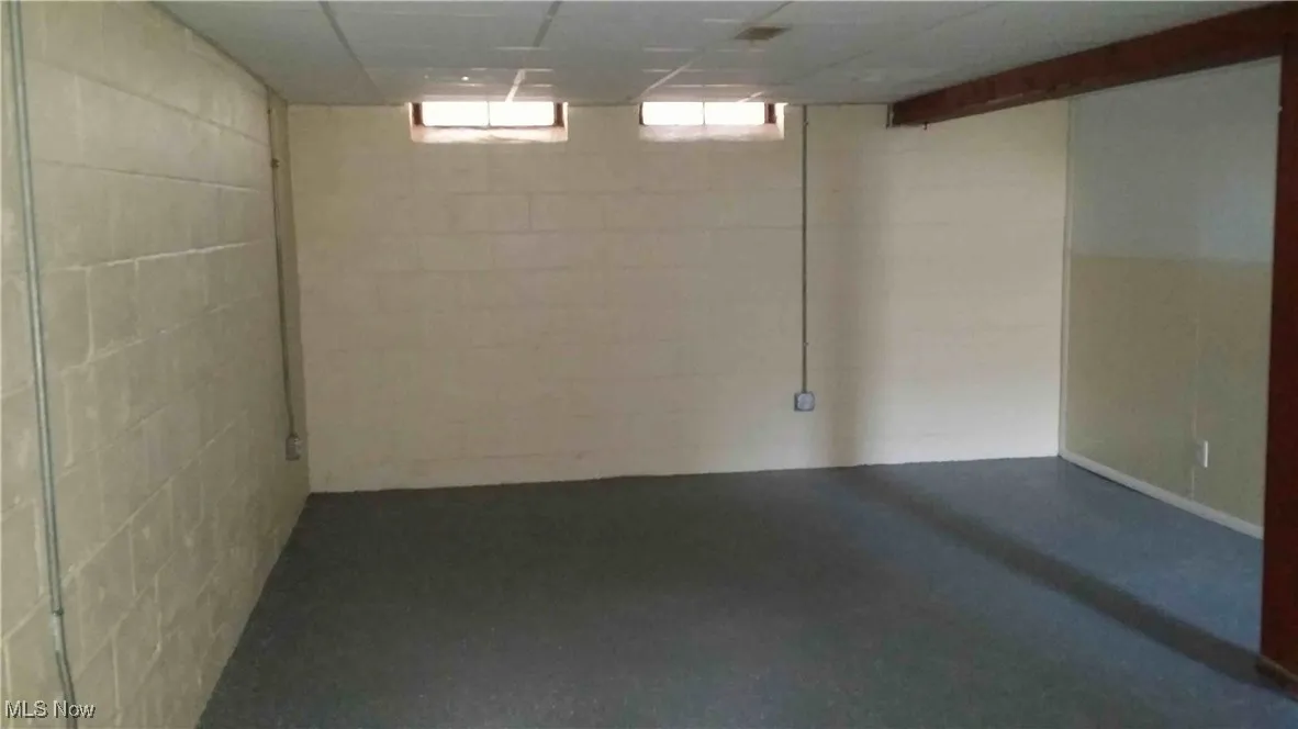 Basement recreation room