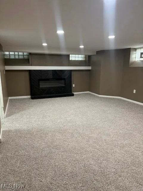 Huge Family Room For Family Get Togethers!