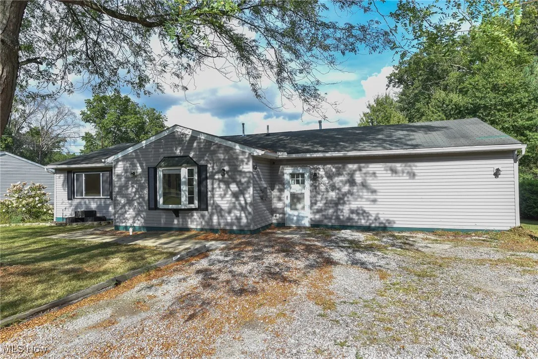 18066 Hillcrest Drive, Lake Milton, Ohio 44429,MLS Now Listing ID