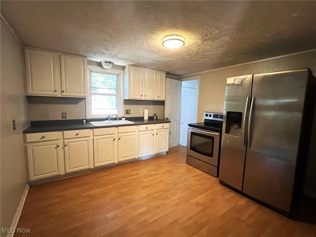 1015 Lois Avenue, North Canton, Ohio 44720,MLS Now Listing ID