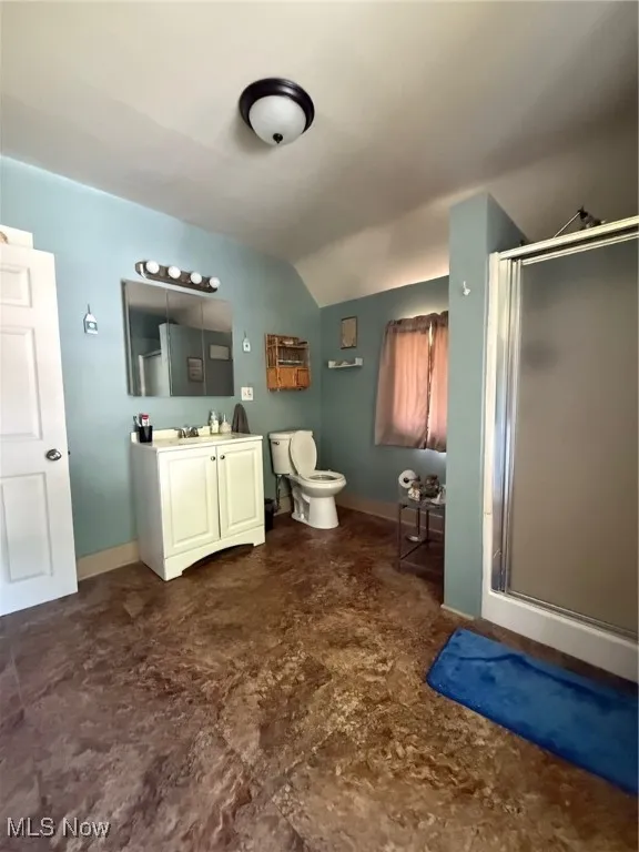Spacious 2nd floor full bathroom