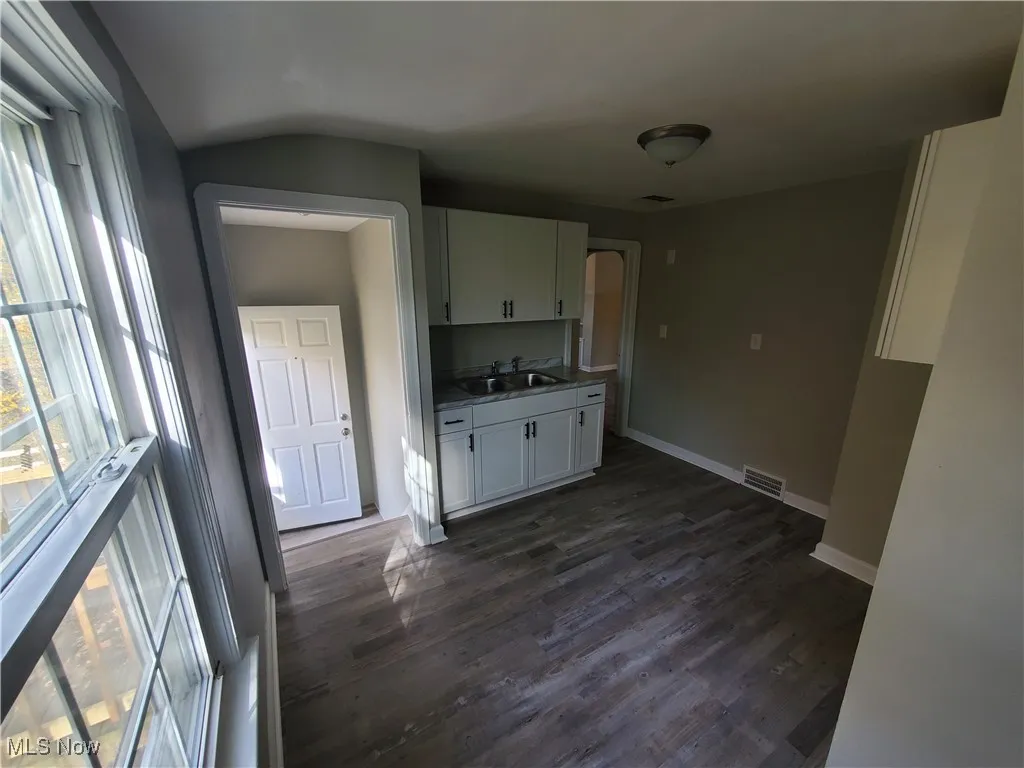 7030 Columbia Road, Olmsted Twp, Ohio 44138,MLS Now Listing ID