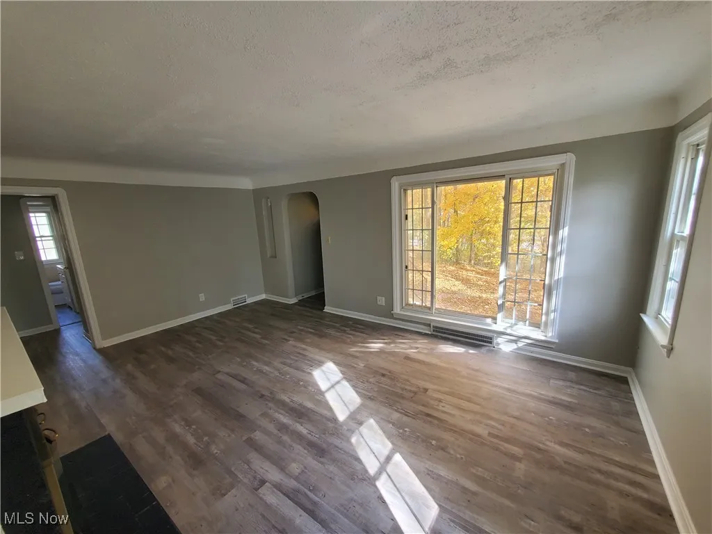 7030 Columbia Road, Olmsted Twp, Ohio 44138,MLS Now Listing ID