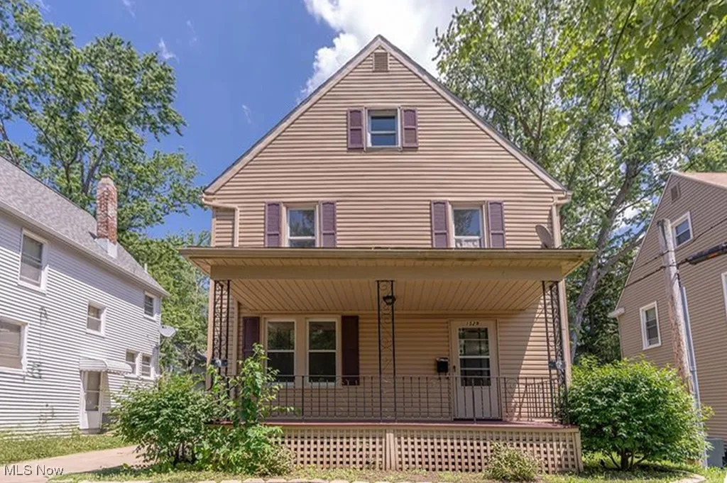 View of front of home with covered porch