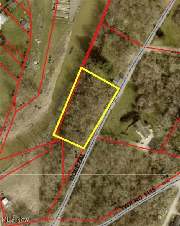 Aerial overview of property's location featuring property boundaries highlighted