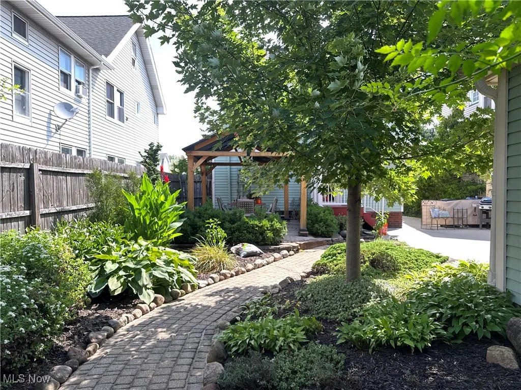 1622 Parkwood Road, Lakewood, Ohio 44107,MLS Now Listing ID